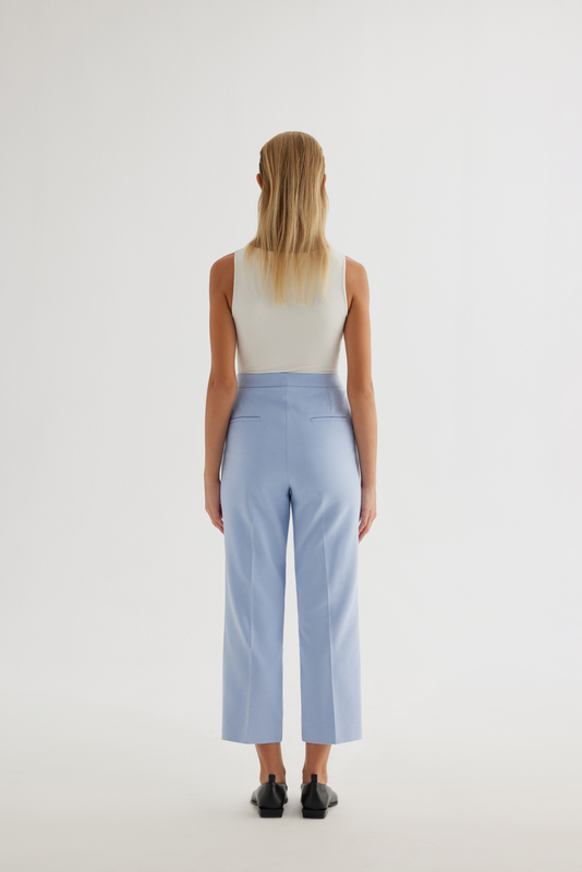 BASIC PLEATED TROUSERS