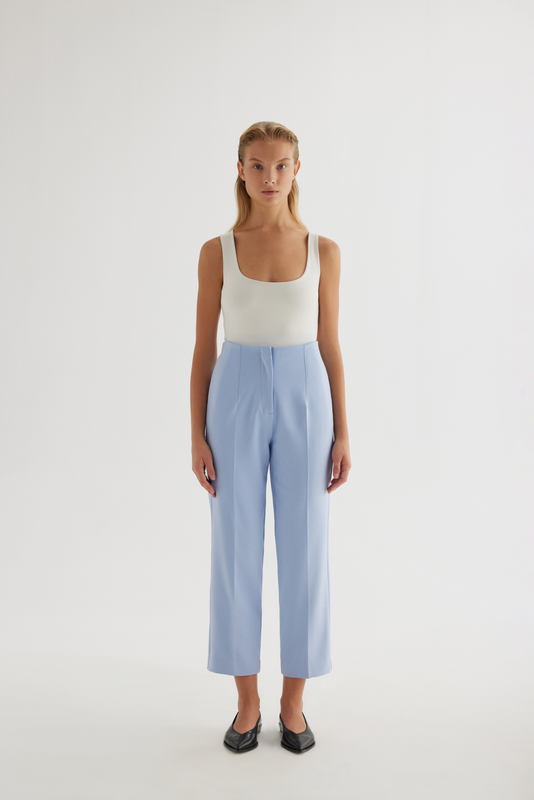 BASIC PLEATED TROUSERS